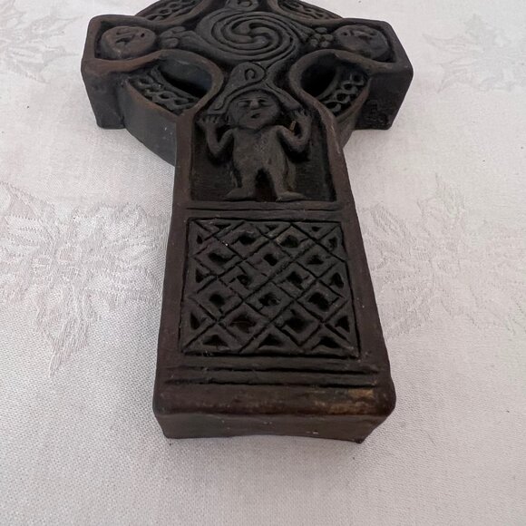 The Wild Goose Studio Priory Cross - Picture 2 of 2